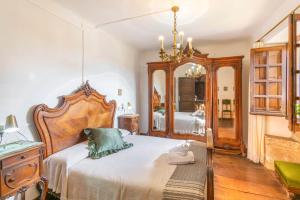Postel nebo postele na pokoji v ubytování Casa rural Arotzenia, hogar rústico en pleno valle de la Ulzama