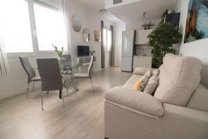 Μια τηλεόραση ή/και κέντρο ψυχαγωγίας στο Trinidad Aparment