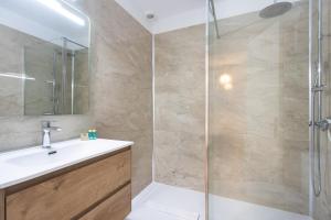Ένα μπάνιο στο Oasis 21 by Smart Holiday +27 φωτογραφίες