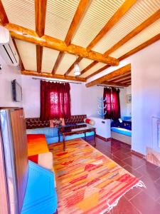 Posezení v ubytování Hotel L'Arganier d'Ammelne