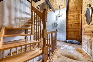 Łóżko lub łóżka w pokoju w obiekcie Hanna House