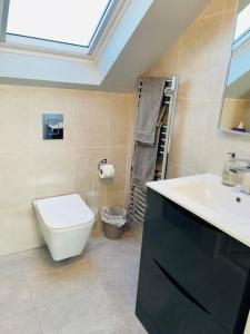 Gallery image of Jasmine Cottage at the Quay in Westport +10 photos