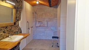 Koupelna v ubytování Familien- und Apartmenthotel Lerchenberghof