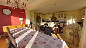 Kuchyň nebo kuchyňský kout v ubytování B&B Kerry Lakesview Lodge