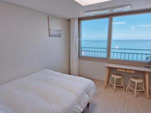 Nespecifikovaný výhled na moře nebo výhled na moře při pohledu z hotelu