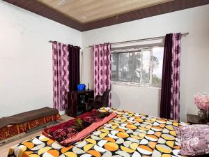 Ένα ή περισσότερα κρεβάτια σε δωμάτιο στο secluded homestay 30 mins from Patal Bhuwaneshwar