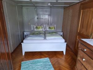 Postel nebo postele na pokoji v ubytování Ferienwohnung in altem Bauernhaus