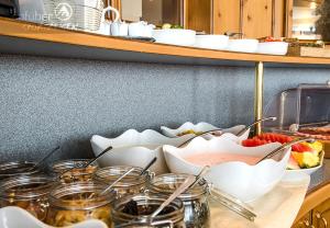 Makanan di atau berdekatan hotel