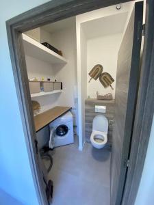Bilik mandi di Maison en Pierre à Clermont-l'Hérault