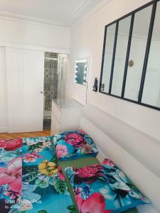 Afbeelding uit fotogalerij van Chambre d'hôte avec salle de bain et balcon privé - 3 mins à pied de la gare - Génève accès direct in Annemasse