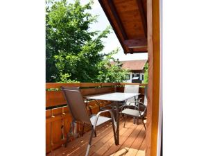 Rõdu või terrass majutusasutuses Holiday apartment at Gallus Denneberg