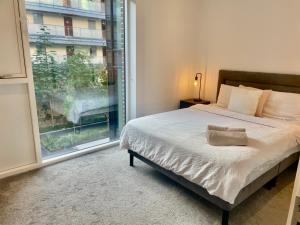 Ένα ή περισσότερα κρεβάτια σε δωμάτιο στο Modern Ensuite Double Bedroom