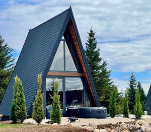 PeaksView Chalets外面的花园