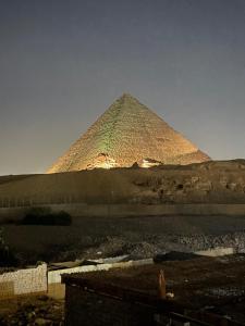 Foto dalla galleria di Golden Scarab Pyramids Hotel a Il Cairo