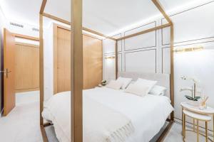 A bed or beds in a room at Vivendos - TR17 - Roca Chica