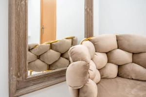 A seating area at Vivendos - TR17 - Roca Chica