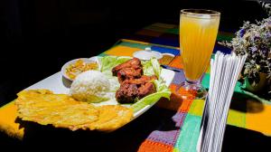 Φαγητό σε αυτό το ξενοδοχείο ή κάπου εκεί κοντά +23 φωτογραφίες