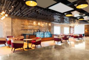 Restoran atau tempat lain untuk makan di Radisson Hotel Vrindavan