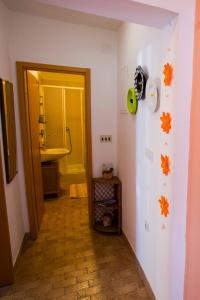 Kúpeľňa v ubytovaní Apartments with a parking space Vrbnik, Krk - 5392 + 23 fotografií