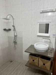 Koupelna v ubytování 2Bed Abidjan Apartment- Relax Explore & Unwind