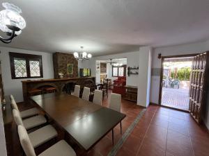 A seating area at Casa Rural La Moraleja