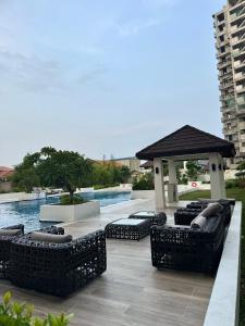Bassein majutusasutuses Royal Oceancrest Mactan - Resort type Condominium Unit 0215B või selle lähedal
