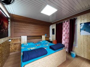 Voodi või voodid majutusasutuse The Himalaya Retreat Resort, Experience Nature in the Lap of Himalayas toas