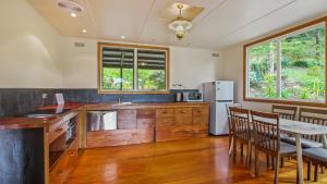 Una cocina o kitchenette en Bossie Home