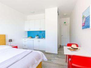 ครัวหรือมุมครัวของ Apartments Villa Lukas - ''No 7'' Studio Apartment with Balcony and Sea View