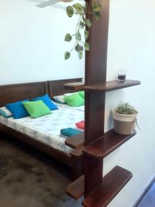 Llit o llits en una habitació de Weerakoon Garden Guest