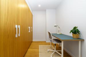 Gambar di galeri bagi Cosy Apartment with Study in Central Braddon - Hosted by Canstay di Canberra