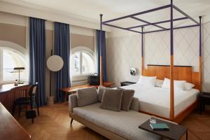 Postel nebo postele na pokoji v ubytování Falkensteiner Spa Resort Marianske Lazne
