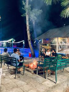 Fotografie z fotogalerie ubytování Himtrek Riverside Camps, Kasol v destinaci Kasol