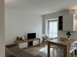 TV o dispositivi per l'intrattenimento presso Fanzago Trilo Home