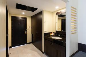 Kuchyň nebo kuchyňský kout v ubytování Nang Thong Beach Resort