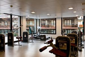 Fitness centrum a/nebo fitness zařízení v ubytování Rutllan & Spa