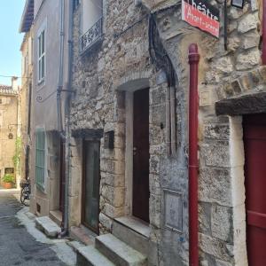 Η γειτονιά γύρω από ή μία γειτονιά κοντά σε αυτό το διαμέρισμα