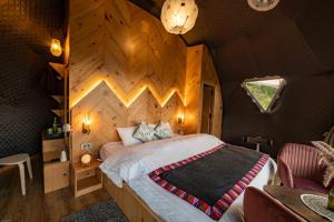 Postel nebo postele na pokoji v ubytování GlampEco Manali
