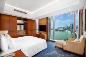 TV a/nebo společenská místnost v ubytování Four Points by Sheraton Suzhou