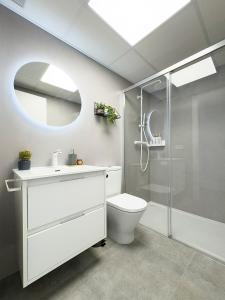 Koupelna v ubytování Apartamentos Clotilde