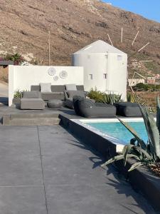 Bazen v nastanitvi oz. blizu nastanitve Topos Exclusive Santorini