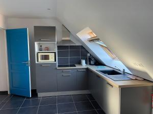 Kuchyň nebo kuchyňský kout v ubytování La Villa KEROMER