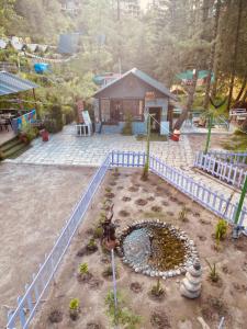 Zahrada ubytování Himtrek Riverside Camps, Kasol