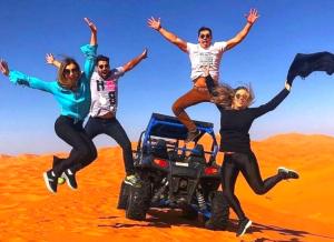 Επισκέπτες που μένουν στο Merzouga Luxury Sahara Camps