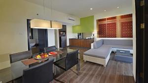 Posezení v ubytování Whiz Prime Hotel Khatib Sulaiman Padang