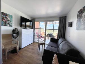 Kuchyňa alebo kuchynka v ubytovaní Appartement Cap Esterel 4/5 personnes