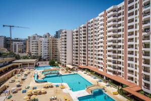 Bazén v ubytování A Minha Casa na Praia da Rocha nebo v jeho okolí