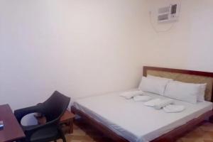 Avila's Hostel Moalboal near Beach 객실 침대