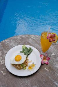 Mad på pensionatet eller i nærheden