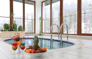 The swimming pool at or close to Cam Thermal Resort Hotel & Spa